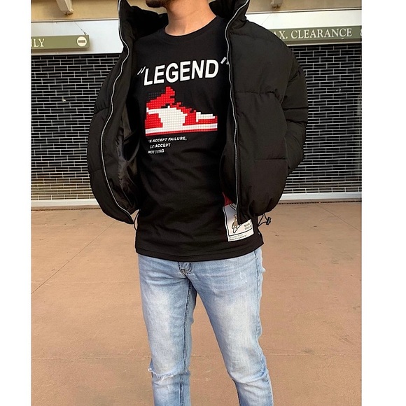 MENS SNEAKER GRAPHIC TEE - Picture 2 of 6